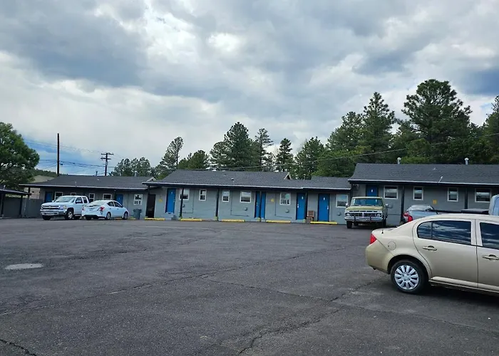 Travelers Motel