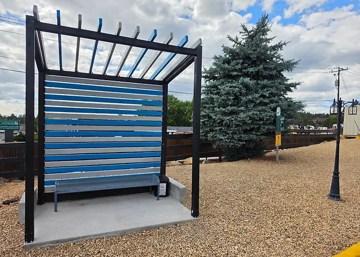 Travelers Motel 2*
